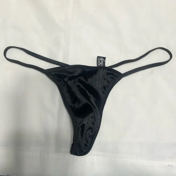 Smart & sexy black thong underwear - Picture 1 of 3